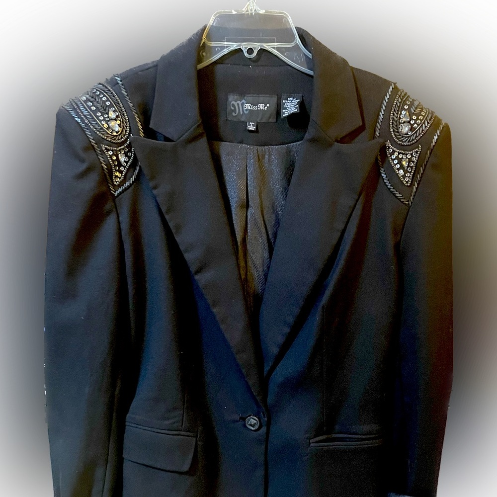 Miss Me Blazer w silver/rhinestone embellishments.